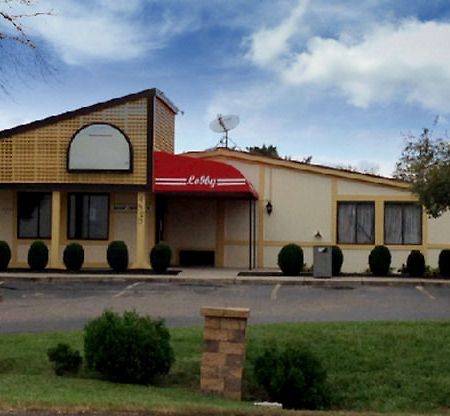 Budgetel Inn & Suites Columbus Exterior foto
