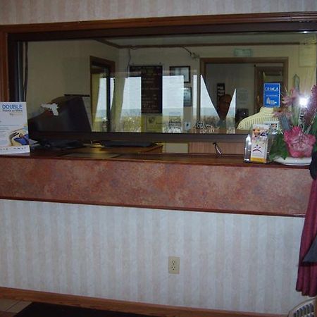 Budgetel Inn & Suites Columbus Interior foto